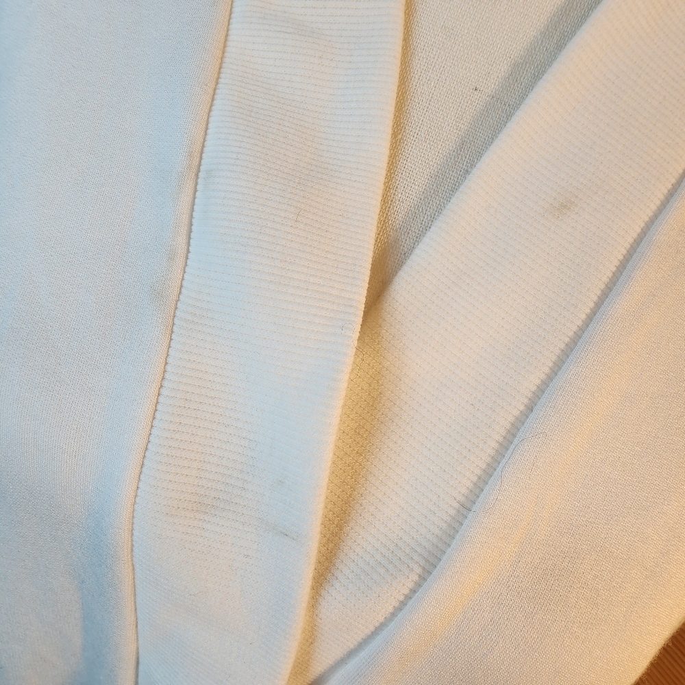 All in Motion Creamy cardigan - Picture 2 of 9